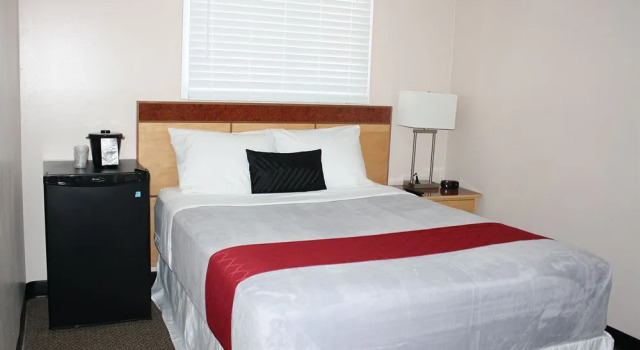 Bexon Rooms - Hotel Downtown Windsor, Varaa Hotelli Windsor 