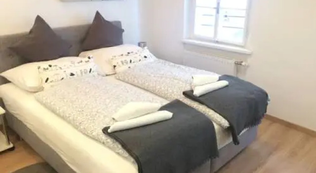 Cityhotel Junger Fuchs, Забронировать Отель Отели Окрестностей Зальцбурга с парковкой, рядом с Моцартеум, Парковка