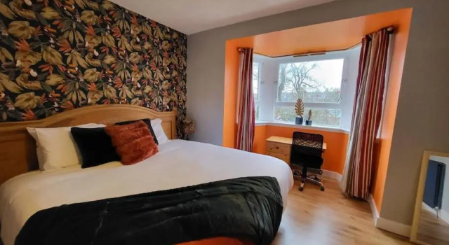 Апартаменты Standard 4 Bedroom Apts at Sensational Stay Serviced Accommodation Aberdeen- Powis Crescent