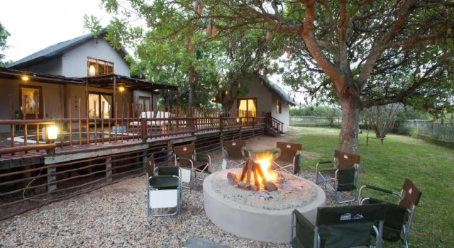 Вилла Ngama Tented Safari Lodge