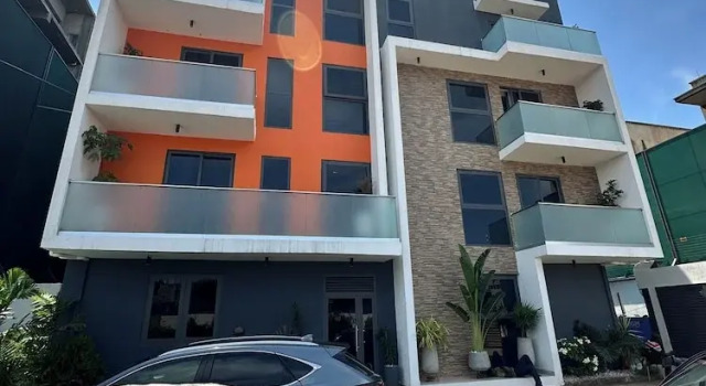 Kinville  Suites - Cantonment Living, Reserva ahora Apartamento Hoteles en Gran Acra con aparcamiento, Aparcamiento