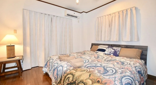 House Kira, Rezerwuj Dom wakacyjny Hotele w Okinawa z parkingiem, Parking