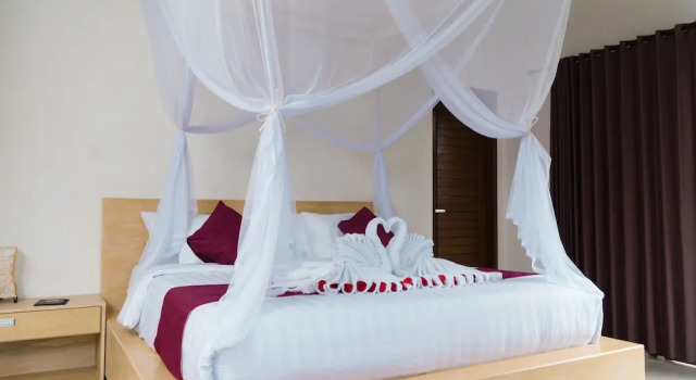 Three Gold Luxury Private Villa, Rezervovat Vila Vily v Bali, Vila