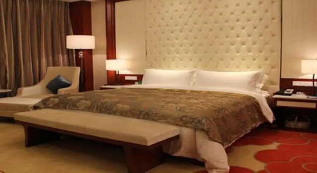 Jiangsu Haizhou Bayview Conference Center, Book Hotel Hoteller i Lianyungang med pool, Swimmingpool