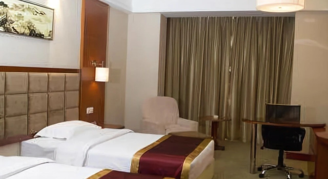 Yan Emperor Hotel, Prenota Hotel Hotel a Suizhou con parcheggio, Parcheggio