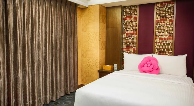 Четырёхместный номер Deluxe с 2 комнатами Cai She Hotel