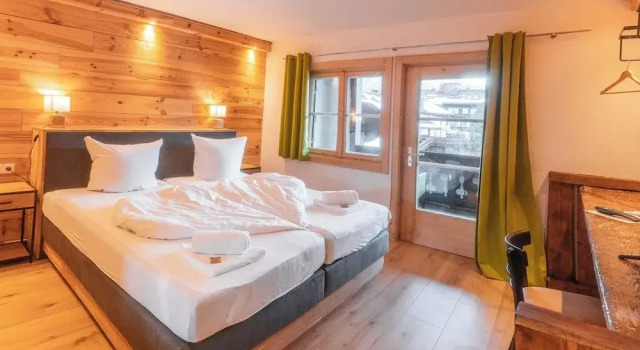 Двухместный номер Standard с балконом Hostel - Ron`s Guesthouse