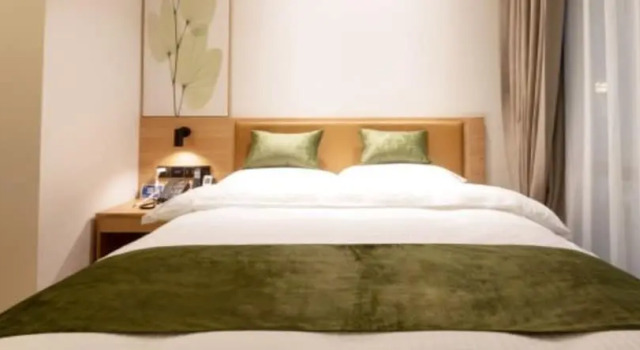 Семейный номер Standard GreenTree Inn Nanchang County Xiangyang Lianxi Road Hotel