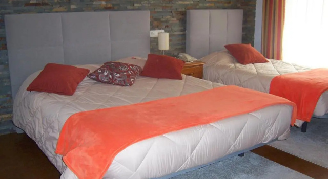 Трёхместный номер Standard Hotel Santa Apolonia