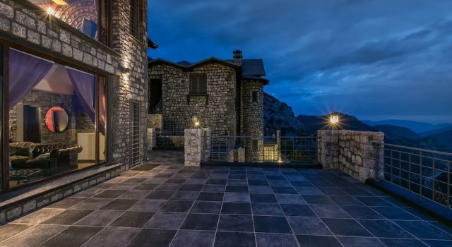 Volhon Mansions of Parnassos