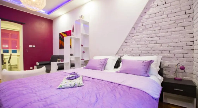 Apartment Center Four stars, Boek Appartement Zagreb Kroatië