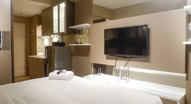 Stylish Studio Apartment Connected To Pakuwon Mall At Orchard Supermall Mansion, Book Lejlighed Hoteller i Sambikerep med pool, Swimmingpool