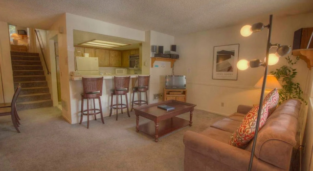 Heavenly Chairview Condo by Lake Tahoe Accommodations, Varaa Hotelli Liikematkailuhotellit kohteessa Stateline, 4* 5*