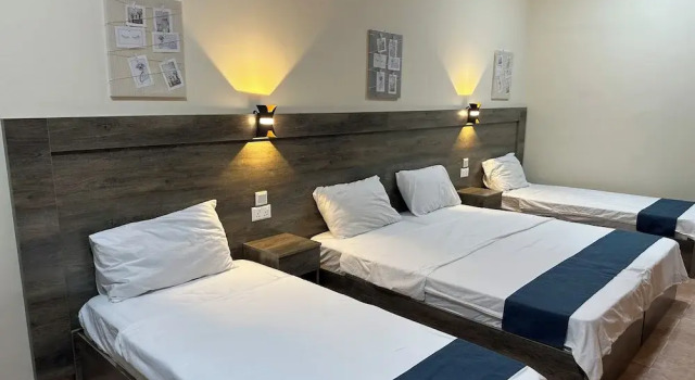 Четырёхместный номер Economy c 1 комнатой с балконом и с видом на море Relax House For Studio Rooms Apartments ريلاكس هاوس للشقق المفروشة