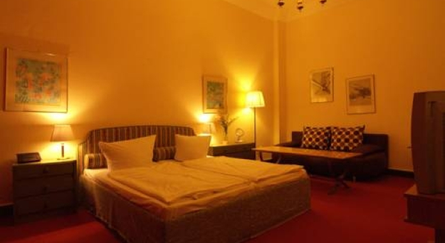 Pension Ariane, Rezervasyon Otel Charlottenburg Berlin, Berlin Alman Operası yakınında