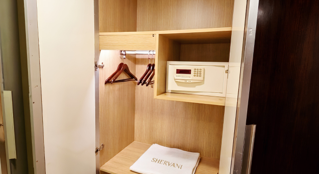 Клубный номер Standard Shervani Nehru Place