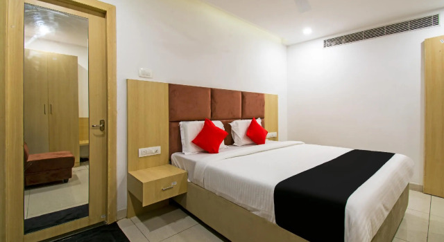 CAPITAL O75321 Hotel Snr Twilight
