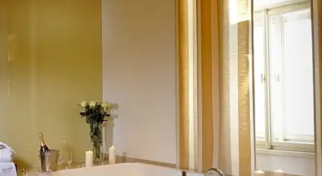 Полулюкс Golden Angel Suites by Adrez