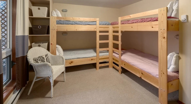 Коттедж с 4 комнатами Fairmont Creek Property Rentals Vacation Homes