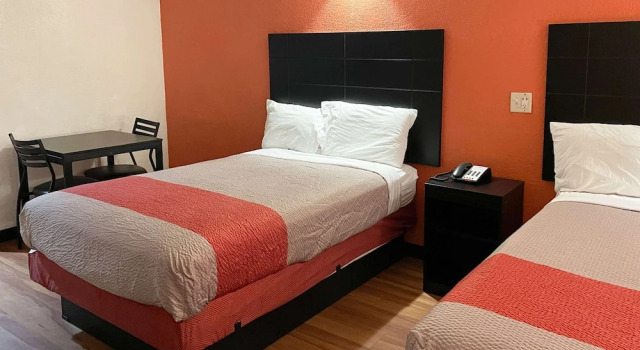Четырёхместный номер Standard Studio 6 Houston TX Brookhollow