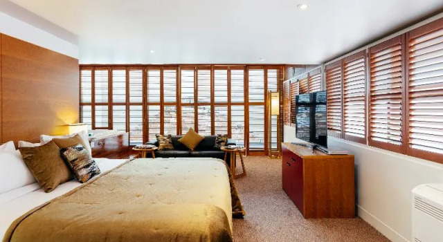 Люкс с видом на горы The Henry Jones Art Hotel
