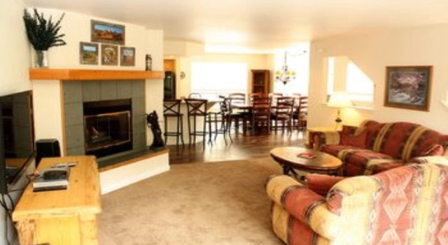 Pinecreek F 3 BR 3 Br townhouse by RedAwning, Rezerwuj Hotel Hotele w Vail Ski z basenem, Basen