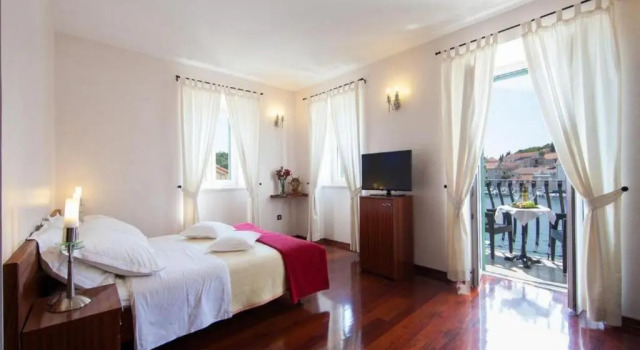 Двухместный номер Comfort с балконом и с видом на море Villa Slika
