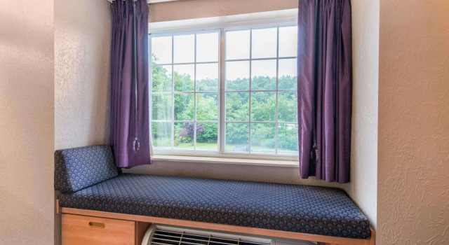 Microtel Inn & Suites by Wyndham Hazelton/Bruceton Mills, Book Hotel Hazelton West Virginia