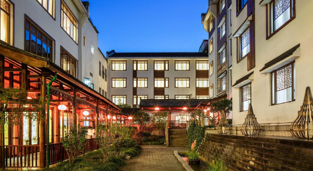 Business Suite Julong Hotel