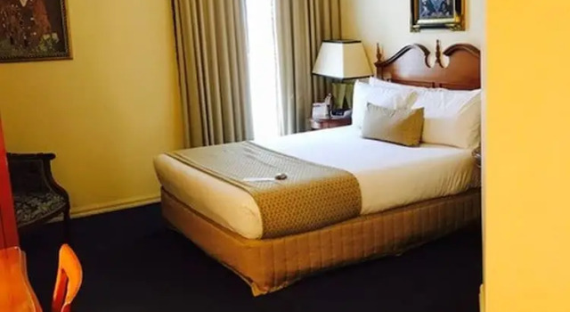Номер Executive Canterbury International Hotel