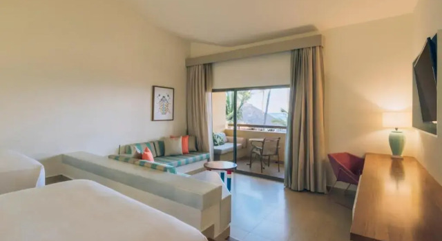 Полулюкс Near Beach Iberostar Selection Bavaro Suites - All Inclusive