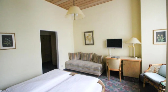 Трёхместный номер Standard Hotel Uhland