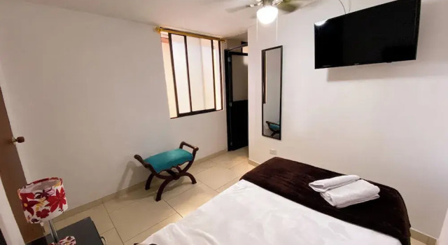 Hostal CaliView Inn