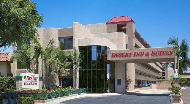 Anaheim Desert Inn & Suites, Забронировать Отель СПА-отели Анахайм, рядом с Anaheim Gardenwalk, SPA-услуги
