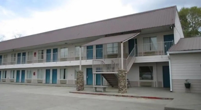 Royal Inn Taylorsville, Varaa Mini-hotelli Taylorsville Mississippi