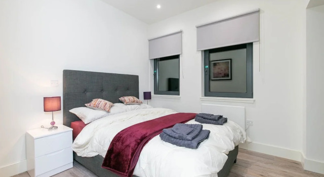 Deluxe Heathrow Apartments & Parking, Varaa Huoneisto Asunnot kohteessa Merseyside, Huoneisto