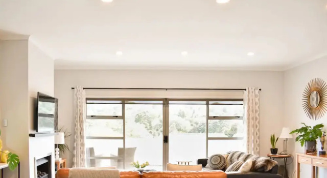 Quaint 2 Bed Family Home in Titirangi