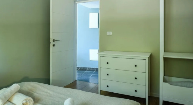 Апартаменты с балконом Turquoise Chic Apartment by Sea N' Rent