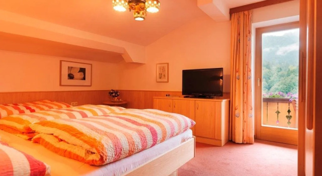 Gästehaus Elisabeth, Rezerwuj Hotel Fieberbrunn Pillerseetal