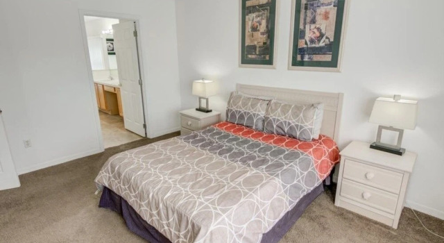 Коттедж Privacy Pool Area In This Beautiful ! 4 Bedroom Home by RedAwning