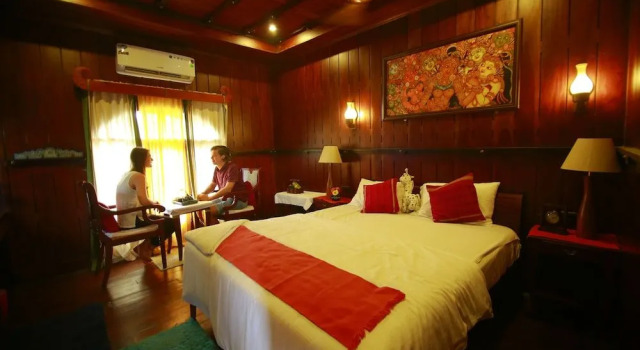 Best Kerala Houseboat