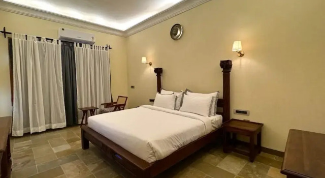Standard huone First Courtyard