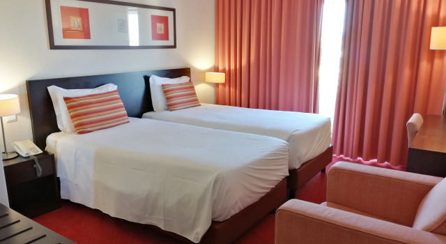 Hotel Monaco, Rezervovat Hotel Hotely v Monte Negro s bazénem, Bazén