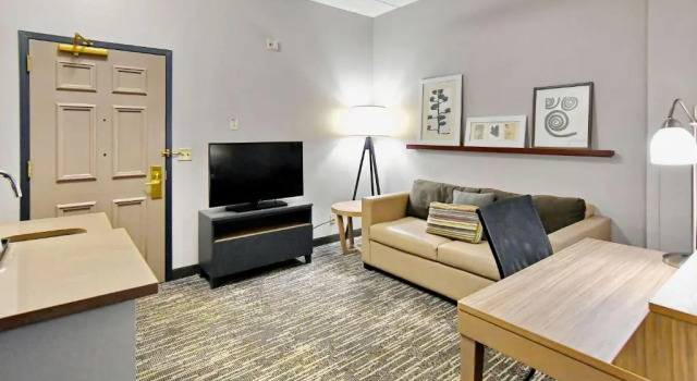 Двухместный люкс c 1 комнатой Country Inn & Suites by Radisson, Mount Morris, NY