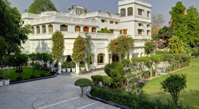 Двухместный люкс Saraca Hotel Lucknow