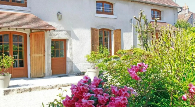 Gîte spacieux au cœur du Val de Loire, entre Orléans et Blois, avec jardin, cour fermée et BBQ ! - FR-1-590-106, Book Hotel Tavers Centre