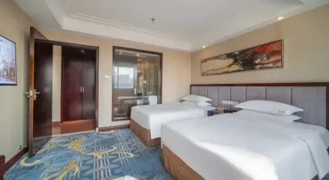 Двухместный люкс Deluxe Haiyuewan Hotel (Shanwei Haifeng Passenger Transport Terminal)