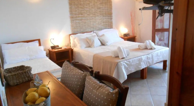 Трёхместный номер Standard с балконом Hotel Velasole