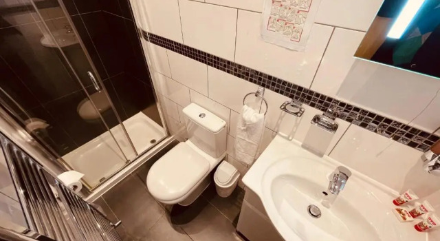 Четырёхместный номер Deluxe Anchor Guest House