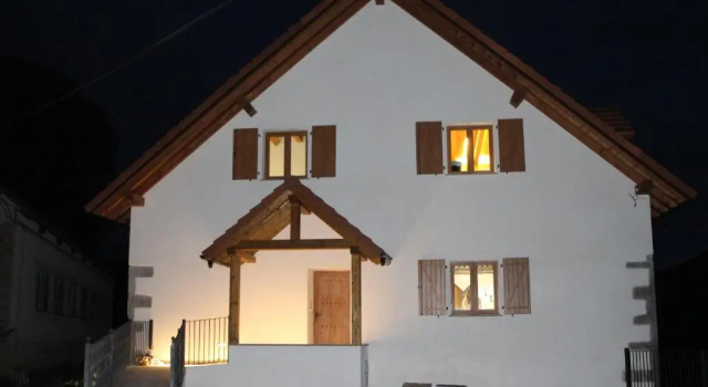 Apartamentos Zabalarena Basoa, Buchen Sie Ferienwohnung Orbaitzeta Navarre Pyrenees